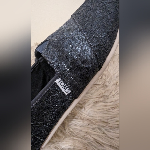 Black glitter Toms size 7.5 - Picture 4 of 4